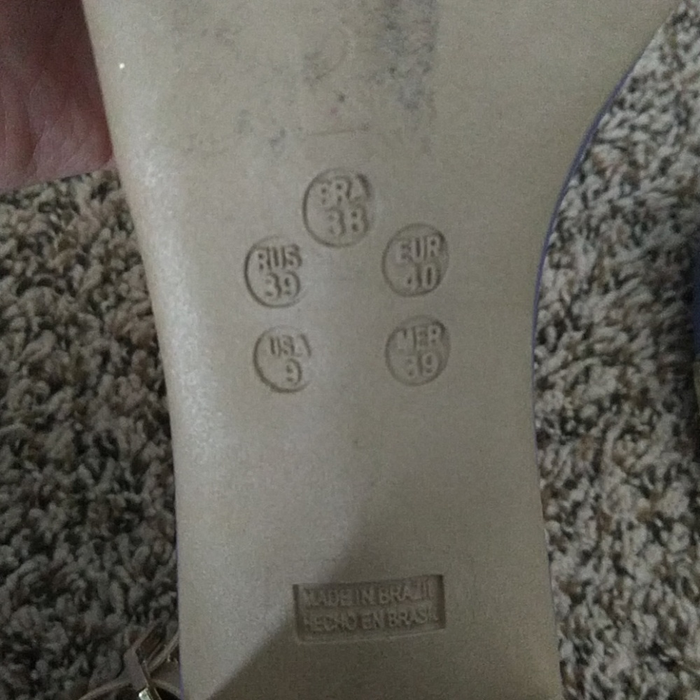 Heels - Picture 2 of 3